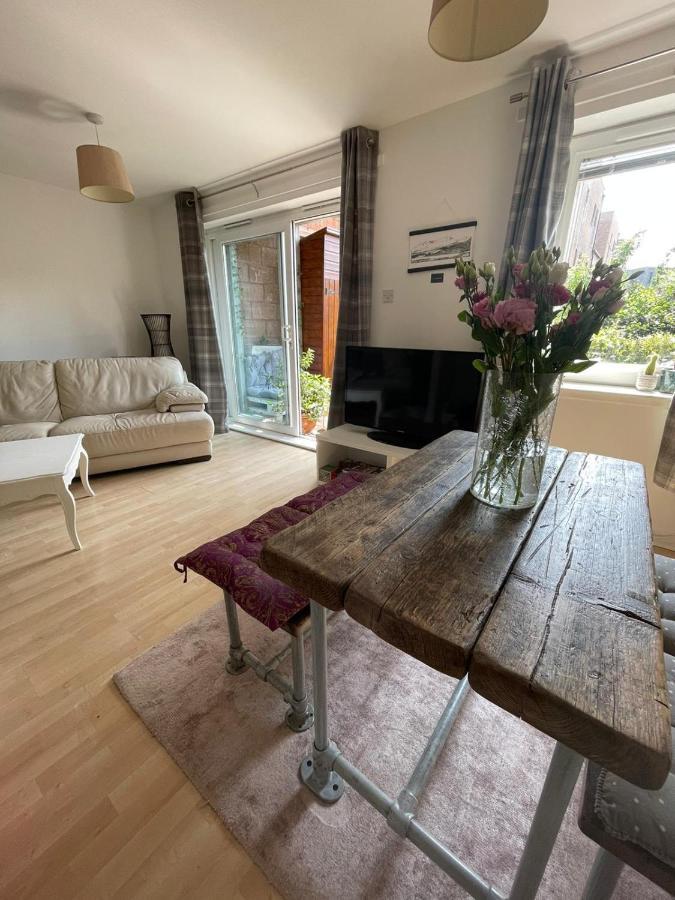 Pass The Keys Lovely 2Bedroom Flat With Balcony Edinburgh Bagian luar foto