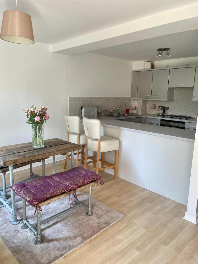 Pass The Keys Lovely 2Bedroom Flat With Balcony Edinburgh Bagian luar foto