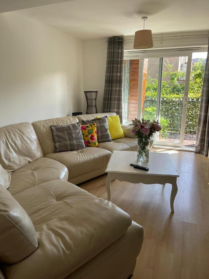 Pass The Keys Lovely 2Bedroom Flat With Balcony Edinburgh Bagian luar foto
