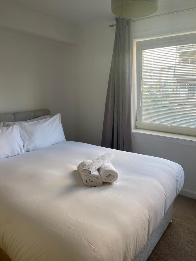 Pass The Keys Lovely 2Bedroom Flat With Balcony Edinburgh Bagian luar foto