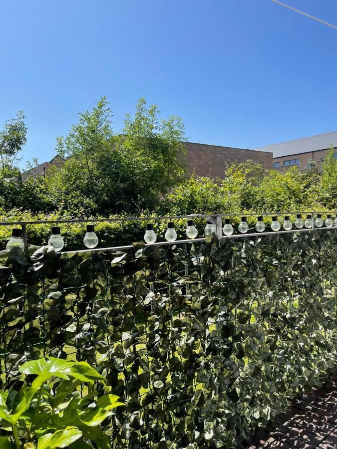 Pass The Keys Lovely 2Bedroom Flat With Balcony Edinburgh Bagian luar foto