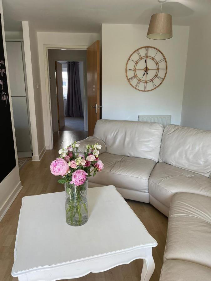 Pass The Keys Lovely 2Bedroom Flat With Balcony Edinburgh Bagian luar foto